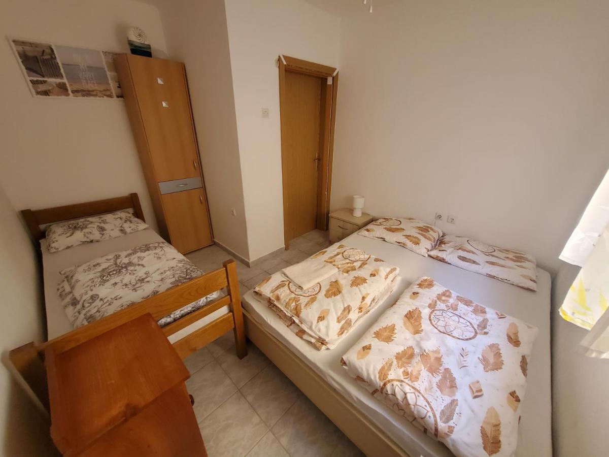 Apartament Apartman Mia Vir Zewnętrze zdjęcie