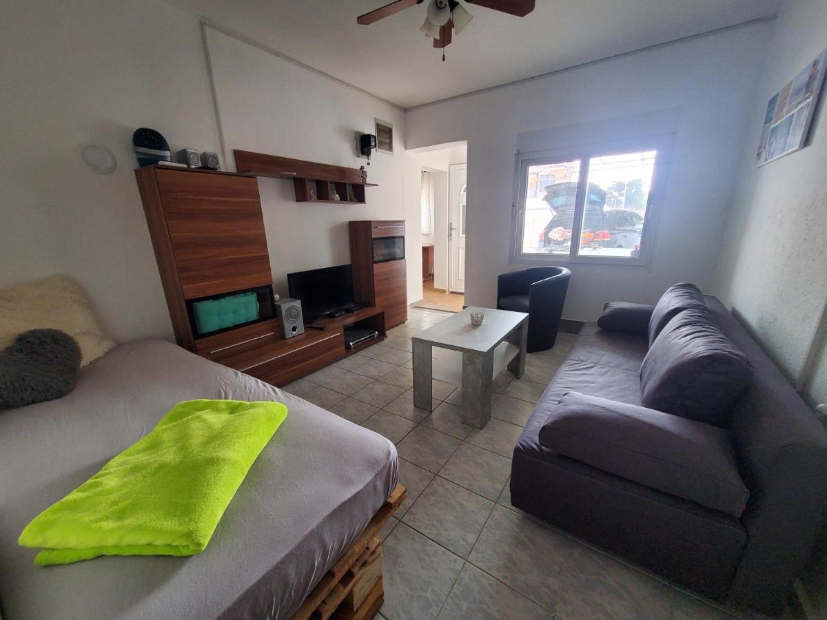 Apartament Apartman Mia Vir Zewnętrze zdjęcie