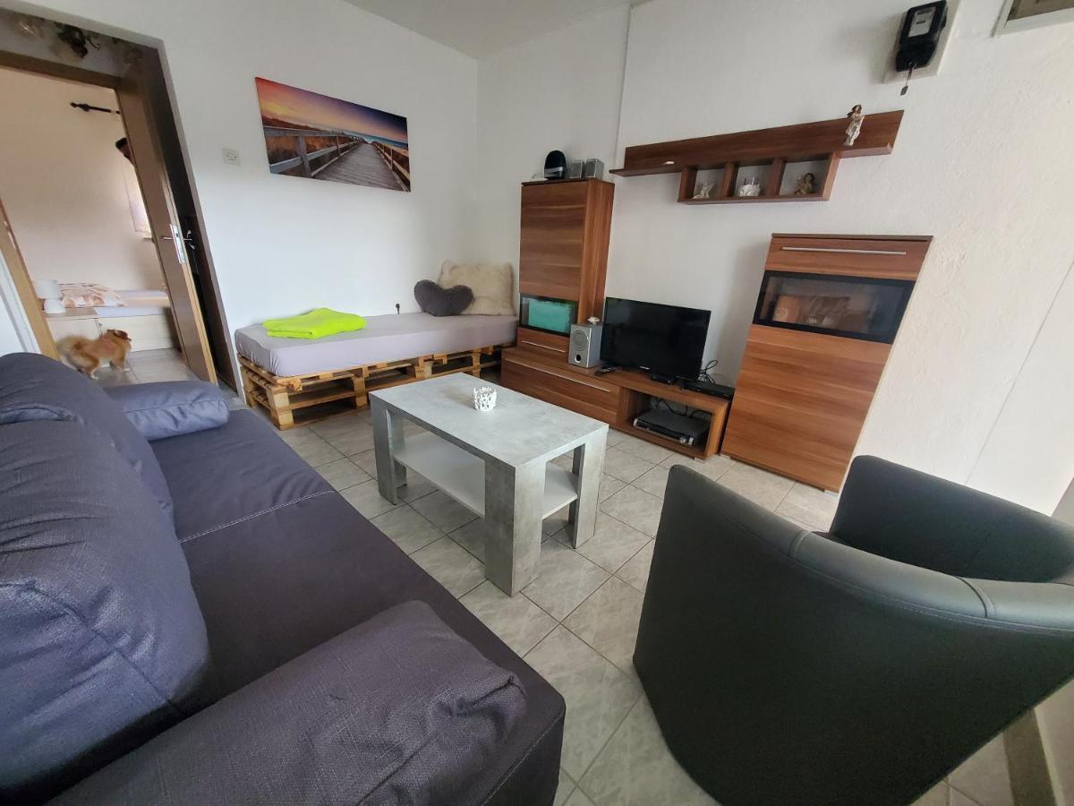 Apartament Apartman Mia Vir Zewnętrze zdjęcie