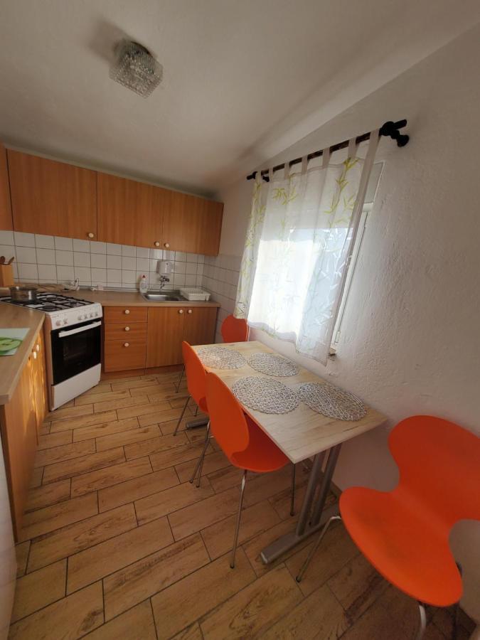 Apartament Apartman Mia Vir Zewnętrze zdjęcie